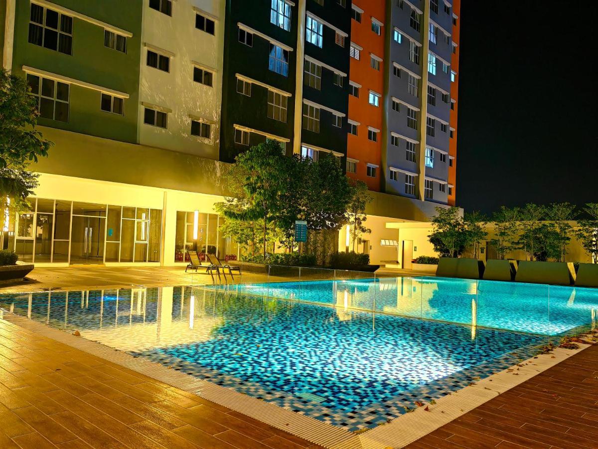 Alanis Residences Klia Kota Warisan Sepang By Dreamstay Luaran gambar